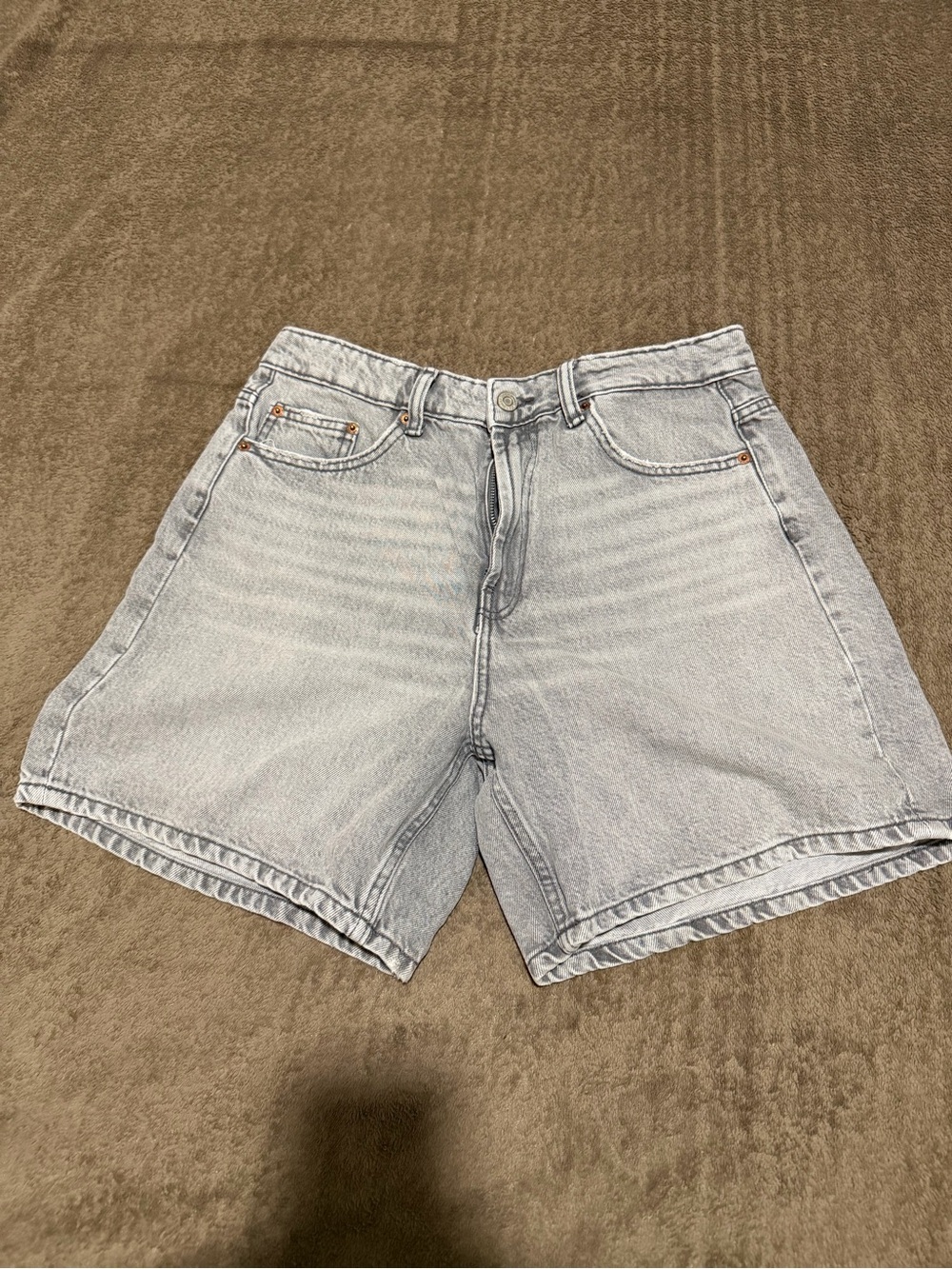 Zara Light Grey Wash High-Rise Denim Shorts